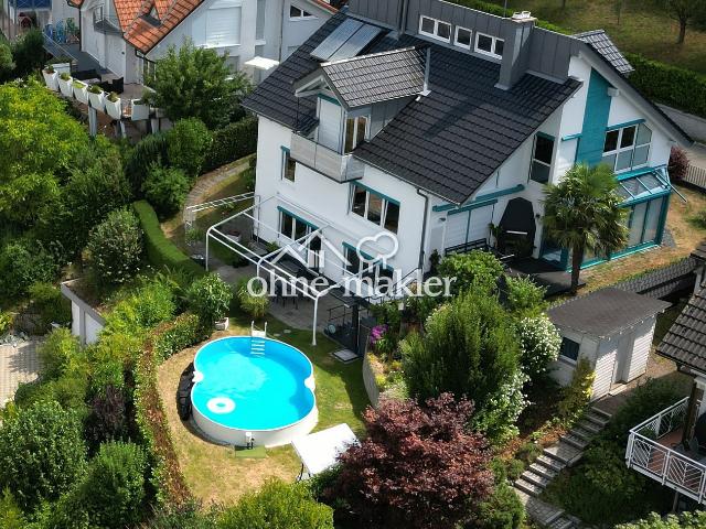 Sehr großes Architektenhaus mit Pool + Sauna