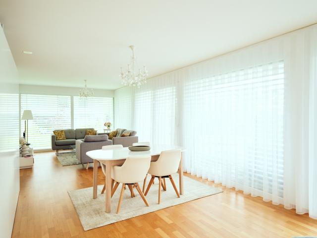 Sehr grosses und schönes 3.5 Zimmer mit Terrasse in ruhiger Lage
