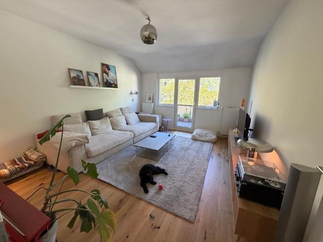 Sehr großzügige 2 Zimmer Wohnung im Kaiserviertel!