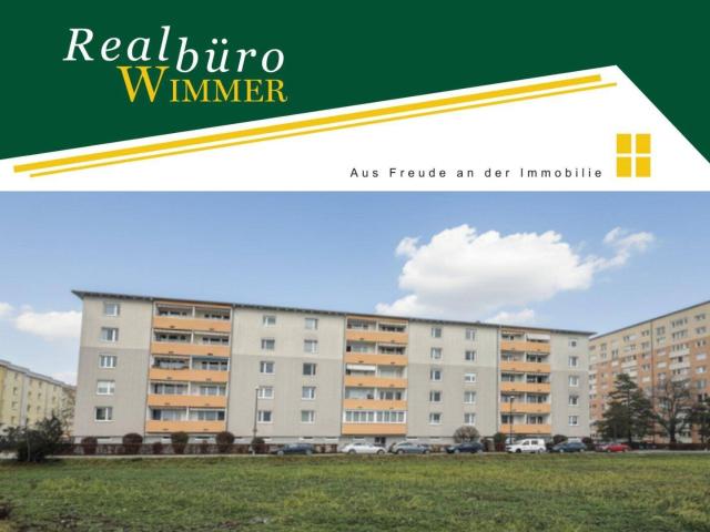 Sehr helle und großzügige Wohnung mit südseitiger Loggia Nähe Krankenhaus