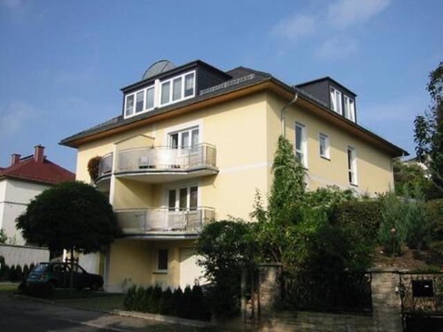 Sehr helle 2 Raum Whg. mit Ausblick über die Stadt und Garage und *Bungalow auf dem Grundstück