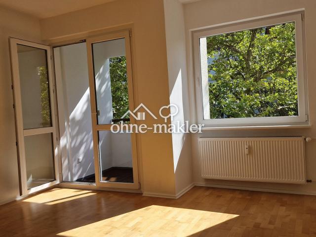 Sehr helle 2 Zi. Whg saniert, mit EBK, 4.OG mit Aufzug, Kudamm Nähe