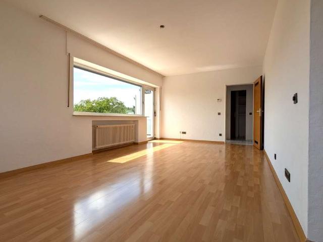 Sehr helle 4 Zimmer Wohnung mit Domblick – Viel Gestaltungspotenzial möglich