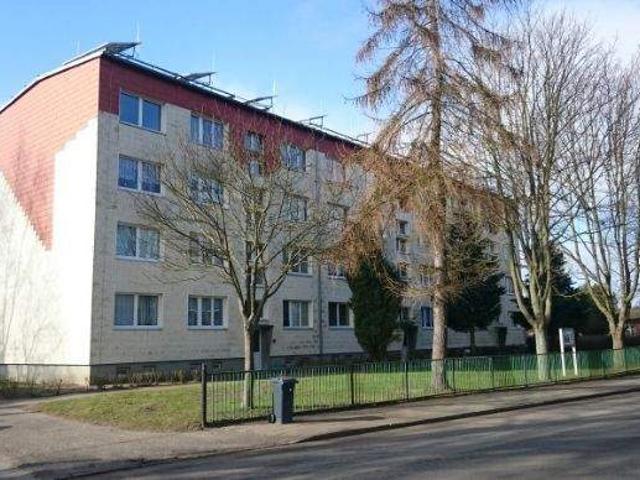 Sehr schÃ¶ne 3 Raum Wohnung in ruhiger Wohnlage