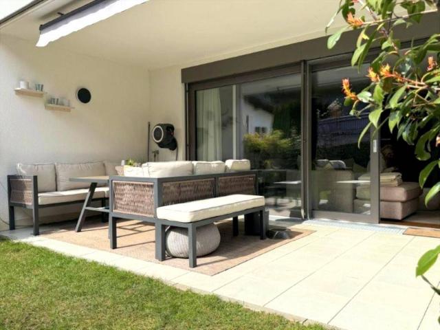 sehr schön ausgestattete 3 ZimmerGartenwohnung mit Terrasse und TG Platz in ruhiger Lage von Weer