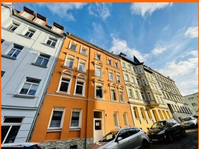 Sehr schöne 4 Raum Wohnung mit moderner Ausstattung und Balkon am Wintergarten!
