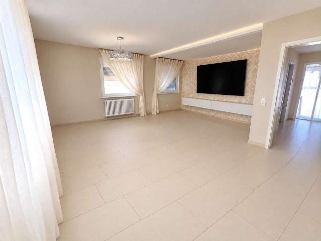 Sehr Schöne 4 Zimmer Wohnung in Sankt Leon Rot