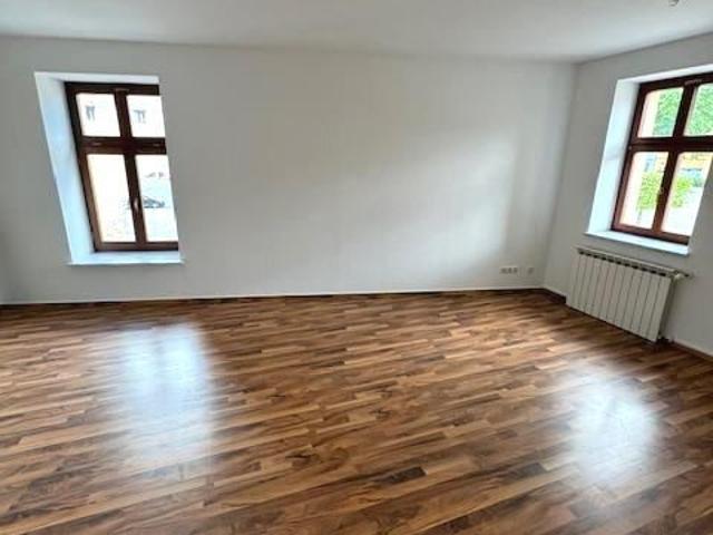 Sehr schöne 2 R Wohnung 60m2 in Aschersleben im 1.OG zu vermieten. !
