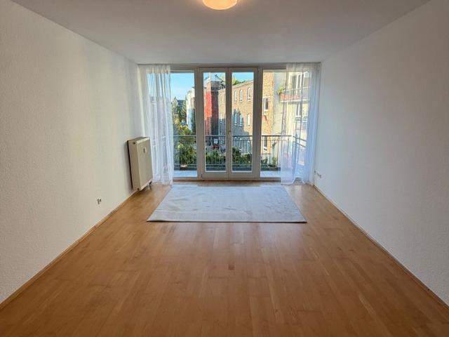Sehr schöne 2 Zi Whg in Ehrenfeld provisionsfrei unvermietet
