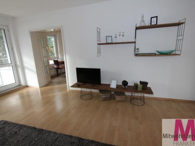 Sehr schöne 2 Zimmer Wohnung mit Balkon
