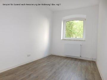 Sehr schöne 2 Zimmer Wohnung im 1. OG renoviert und bezugsfertig – zentral gelegen.