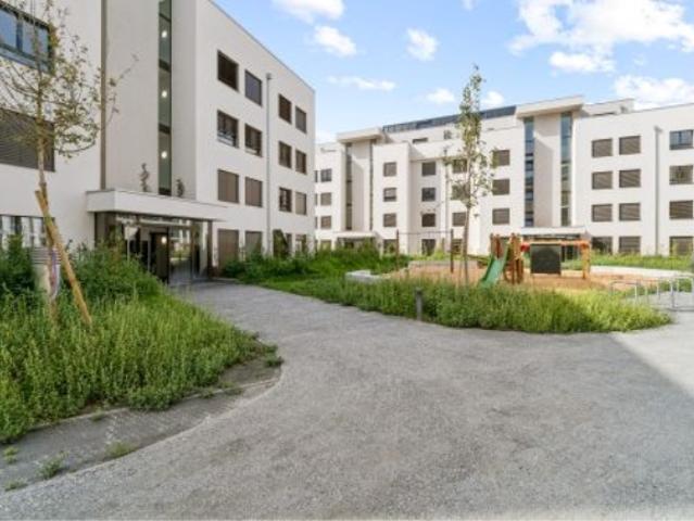 Sehr schöne 2,5 Zimmer Wohnung im ersten Stock mit großem Balkon B103