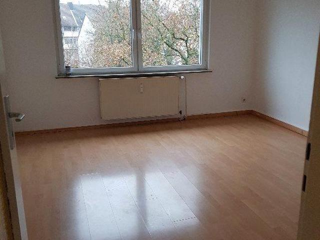 Sehr schöne 3 Zi Wohnung sehr nah zu Uni