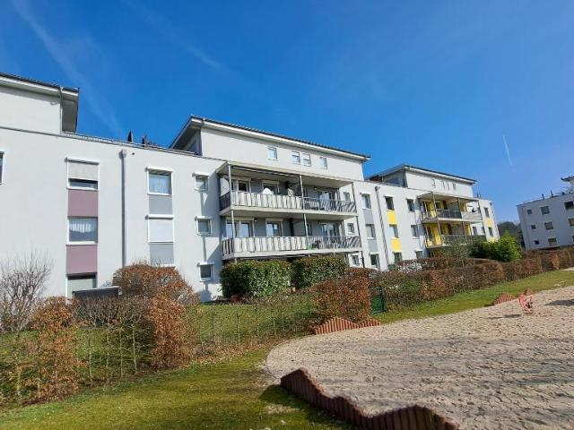 Sehr schöne 3 Zi. Wohnung, ruhige Lage, Hanau Wolfgang, Kirschbaumallee
