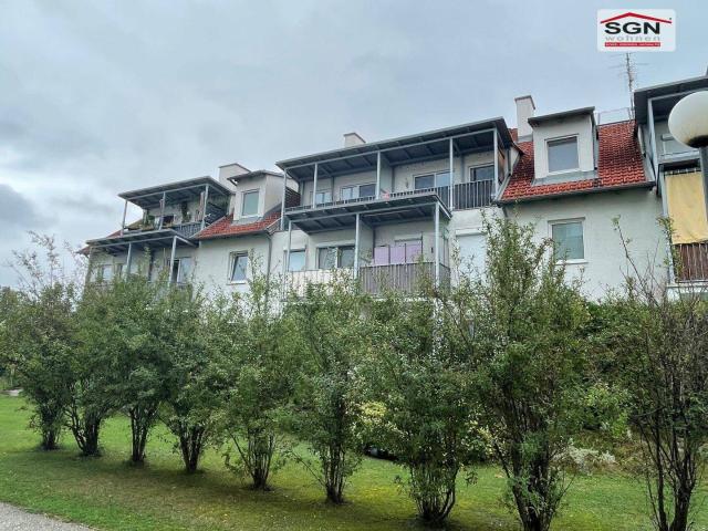 Sehr schöne 3 Zimmerwohnung mit Balkon Bahnhofsnähe