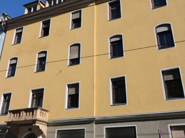 Sehr schöne 3 Zimmerwohnung mit großem Innenhofbalkon! Provisionsfrei!
