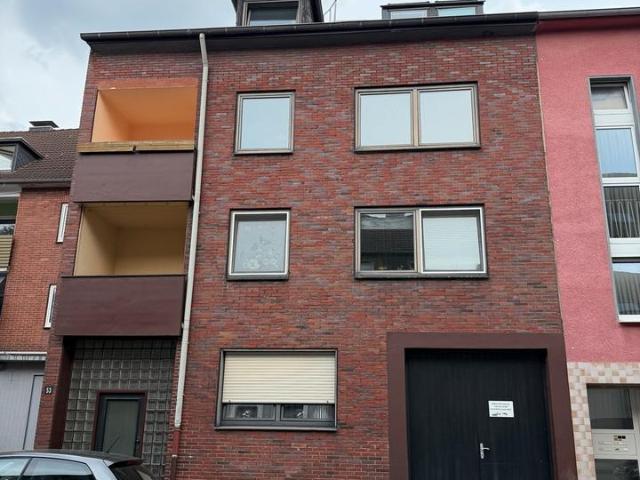 Sehr schöne und helle Wohnung mit 2 Balkonen in Wanheimerort