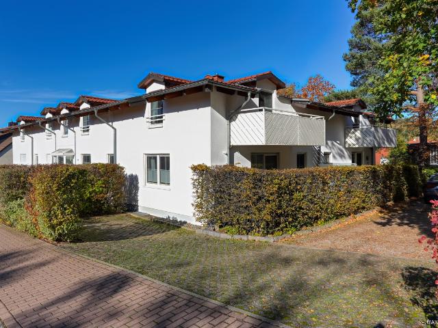 Sehr schöne und moderne 2 Zimmer Wohnung mit Balkon und Einbauküche