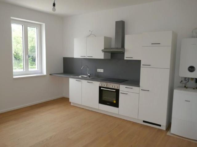 Sehr schöne und neu renovierte Mietwohnung mit zwei Terrassen in sehr guter zentraler Lage in 2700 Wiener Neustadt