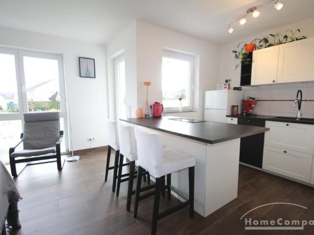 Sehr schöne und neuwertige 1 Zimmerwohnung mit Balkon in ruhiger Lage