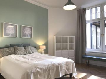 Sehr schöne Altbau Balkonwohnung Neuhausen