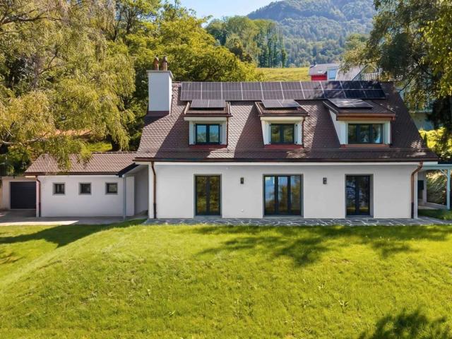 Sehr schöne, freistehende Villa komplett renoviert von 18,5 Uhr – Wohngebiet