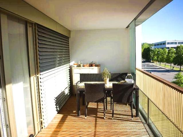 Sehr schöne, gepflegte 2 Zimmerwohnung mit 16m² sonniger Loggia im Stadtwohnpark Maria Theresia Straße in Wels! Tiefgarage optional!