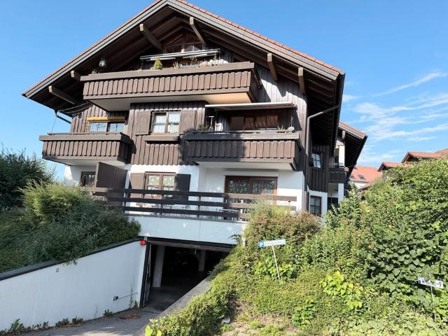 Sehr schöne helle 2 Zimmer Wohnung mit Südbalkon