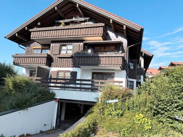 Sehr schöne helle 2 Zimmer Eigentumswohnung mit Südbalkon
