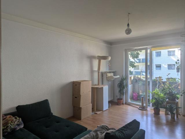 Sehr schöne helle 3 Zi. Whg. im 1. OG ca. 60qm in der Helgolandstrasse 11, FREI zum 01.11.2026