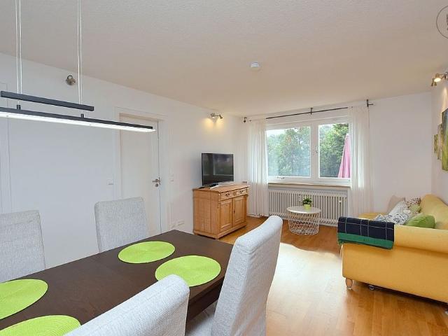 Sehr schöne, helle Wohnung mit Gartenanteil und Freisitz in Stuttgart Rohracker