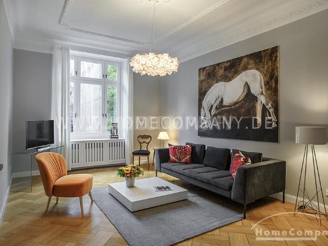 Sehr schöne helle, modern eingerichtete 3 Zimmer Altbauwohnung nähe Glockenbach