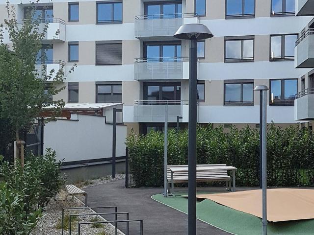 sehr schöne neuwertige Wohnung, in 2 Minuten am Liesinger Bahnhof/ Bahnsteig, trotzdem Ruhelage und TOP ausgestattet