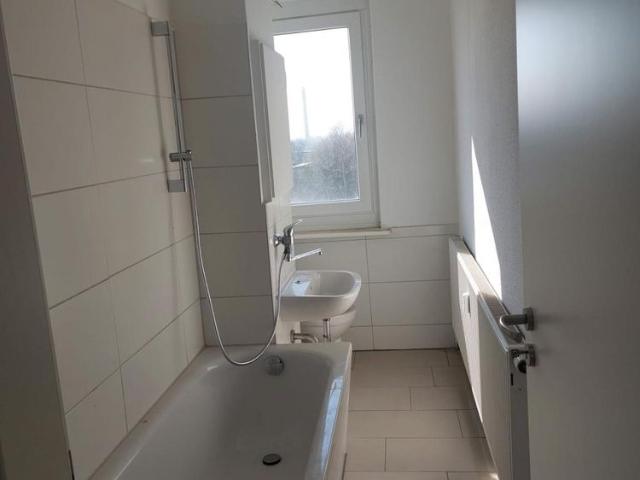 Sehr schöne neu sanierte 3 R Wohnung. ca.58,20 m² im EG zu vermieten