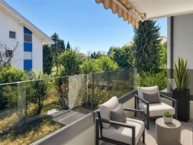 Sehr schöne renovierte 3.5 Zimmer Wohnung mit Balkon