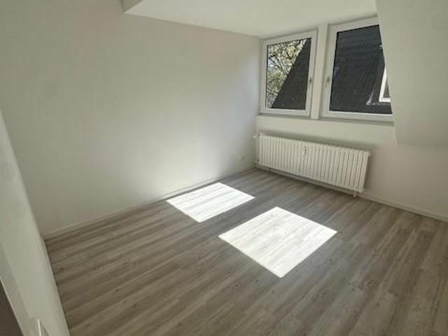 Sehr schöne sanierte 3 Zimmer Wohnung in Duisburg zu vermieten