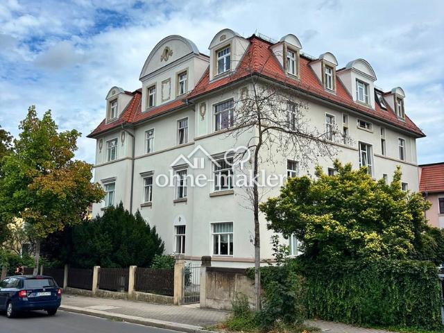 Sehr schöne sanierte Altbauwohnung mit Blick