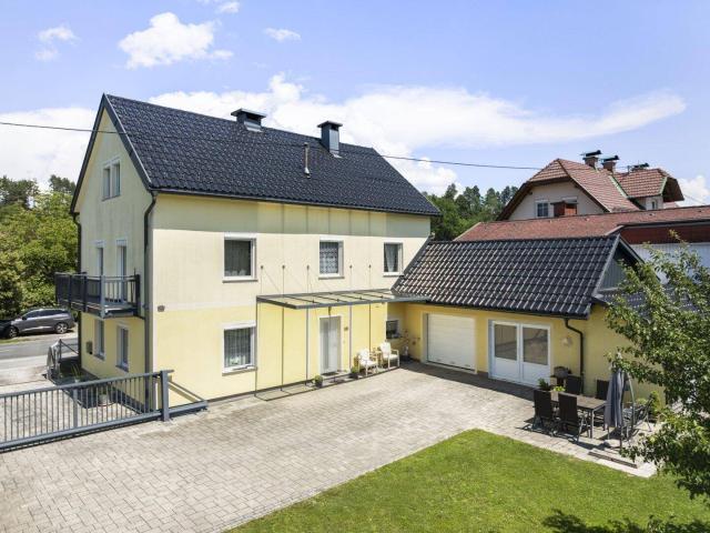 Sehr schönes 150m² Einfamilienhaus mit Garage und Nebengebäude in Eberndorf