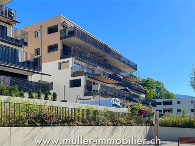 Sehr schönes Durchgangsappartement im Dorf Remaufens