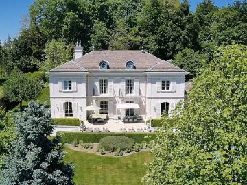 Sehr schönes Herrenhaus in einem begehrten Viertel von Lausanne
