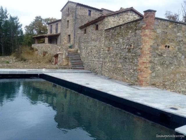 Sehr schönes Herrenhaus mit eigenem Pool in Ronti Nahe Morra Perugia an der toscanischen Grenze in Umbrien!