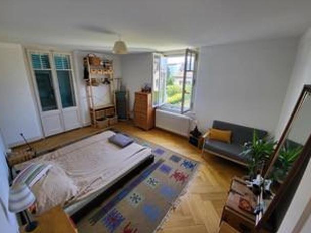 Sehr schönes Mietshaus aus den 30er Jahren, 3 Wohnungen, 582 m2 Grundstück