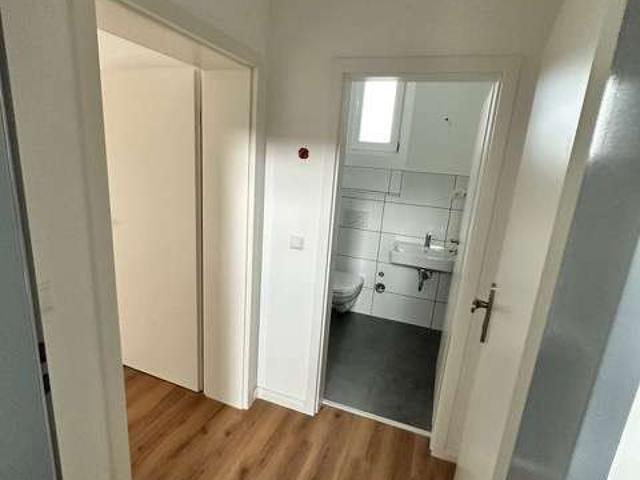 Sehr schicke 3 Zimmer Wohnung mit Balkon und Stellplatz