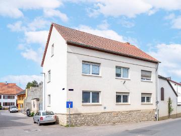 Sehr solides 175 m² Haus mit 8 ! Zimmern in Bubenheim zu einem günstigen Preis