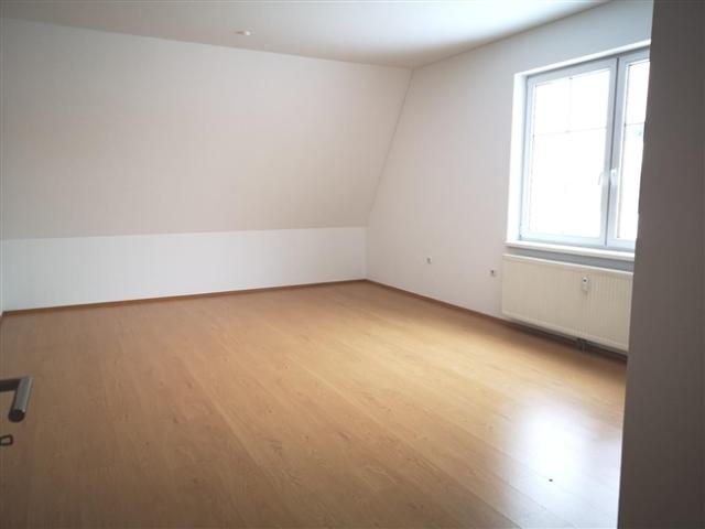 Sehr zentral mit großem Wohnzimmer