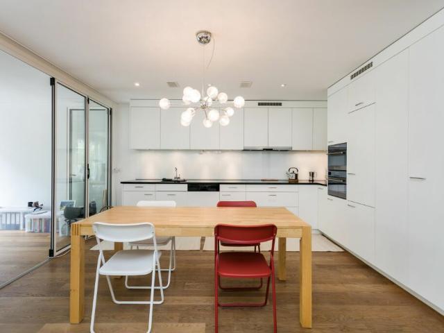 Sehr zentrale und moderne 2.5 Zimmer Wohnung