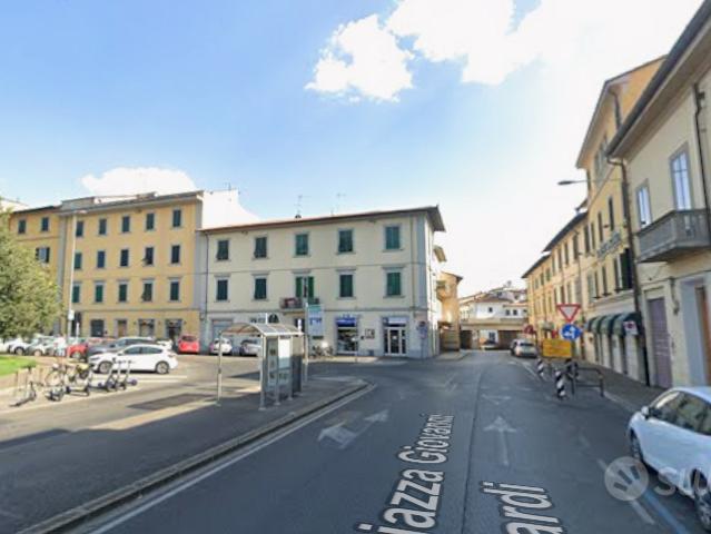 Sei locali a prato con cantina