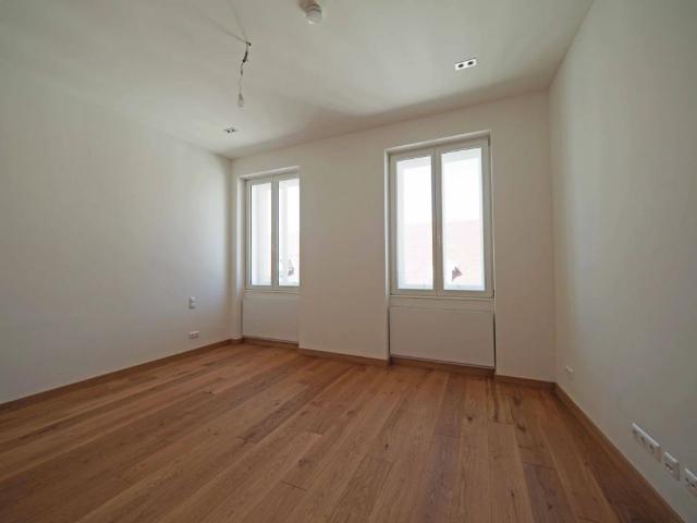 SEILERSTÄTTE | repräsentative 3 Zimmer Altbauwohnung