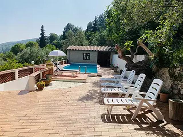 Seillans 83440 Achat / Vente maison 4 pièces t4 au dernier étage