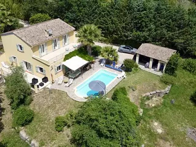 Seillans 83440 Achat / Vente maison 6 pièces t6 piscine